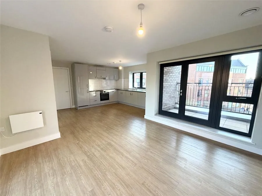 Highfield Avenue, Newbury, RG14, photo 2