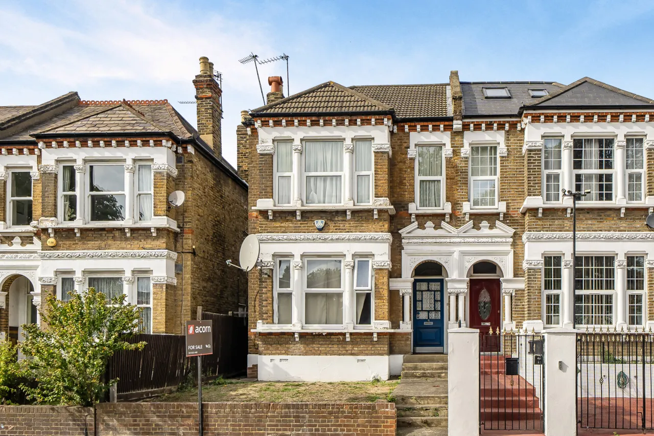 2 bed flat for sale, Catford Hill, SE6