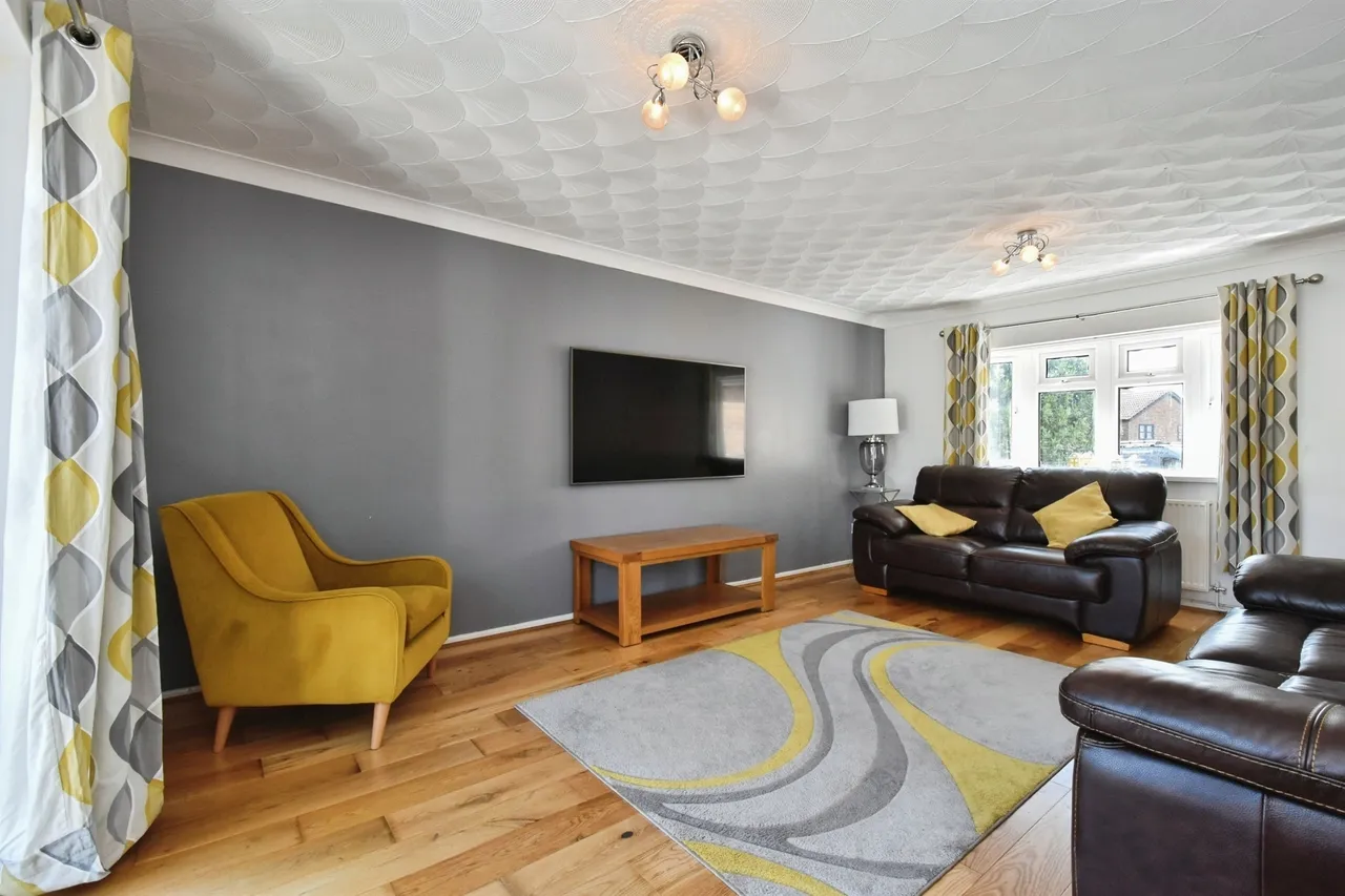 The Oaks TREHARRIS, CF46, photo 13