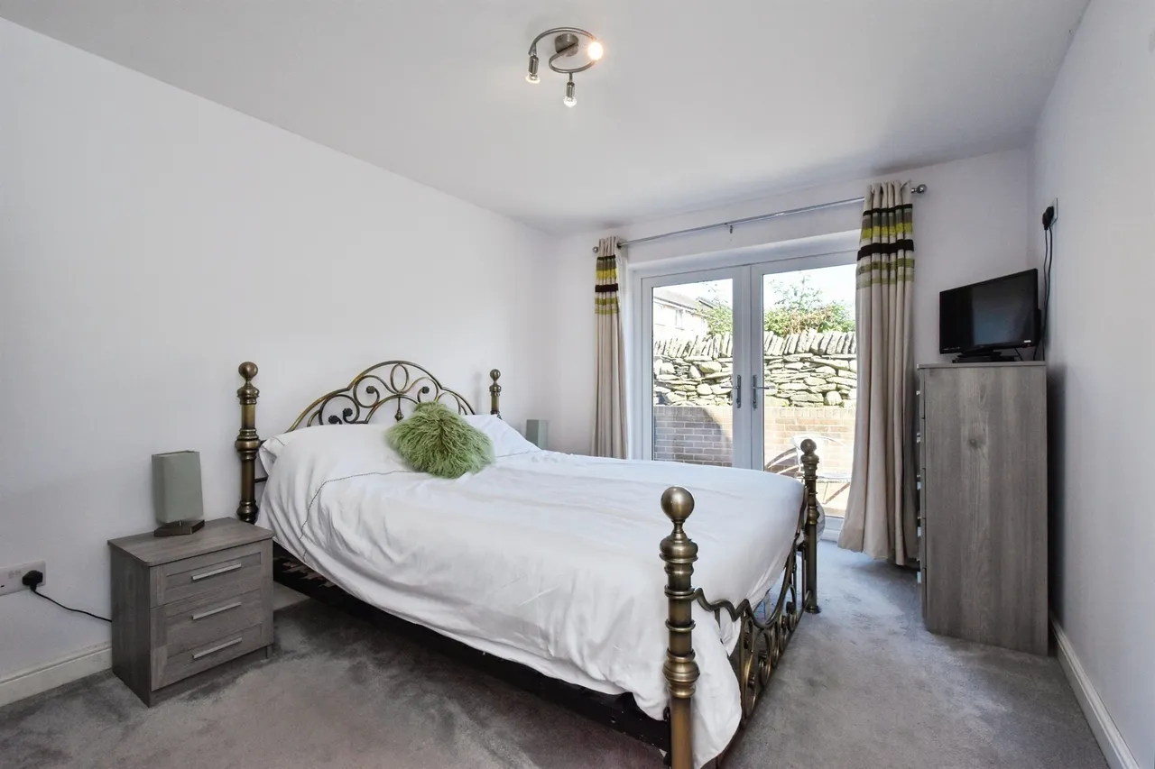 The Oaks TREHARRIS, CF46, photo 11