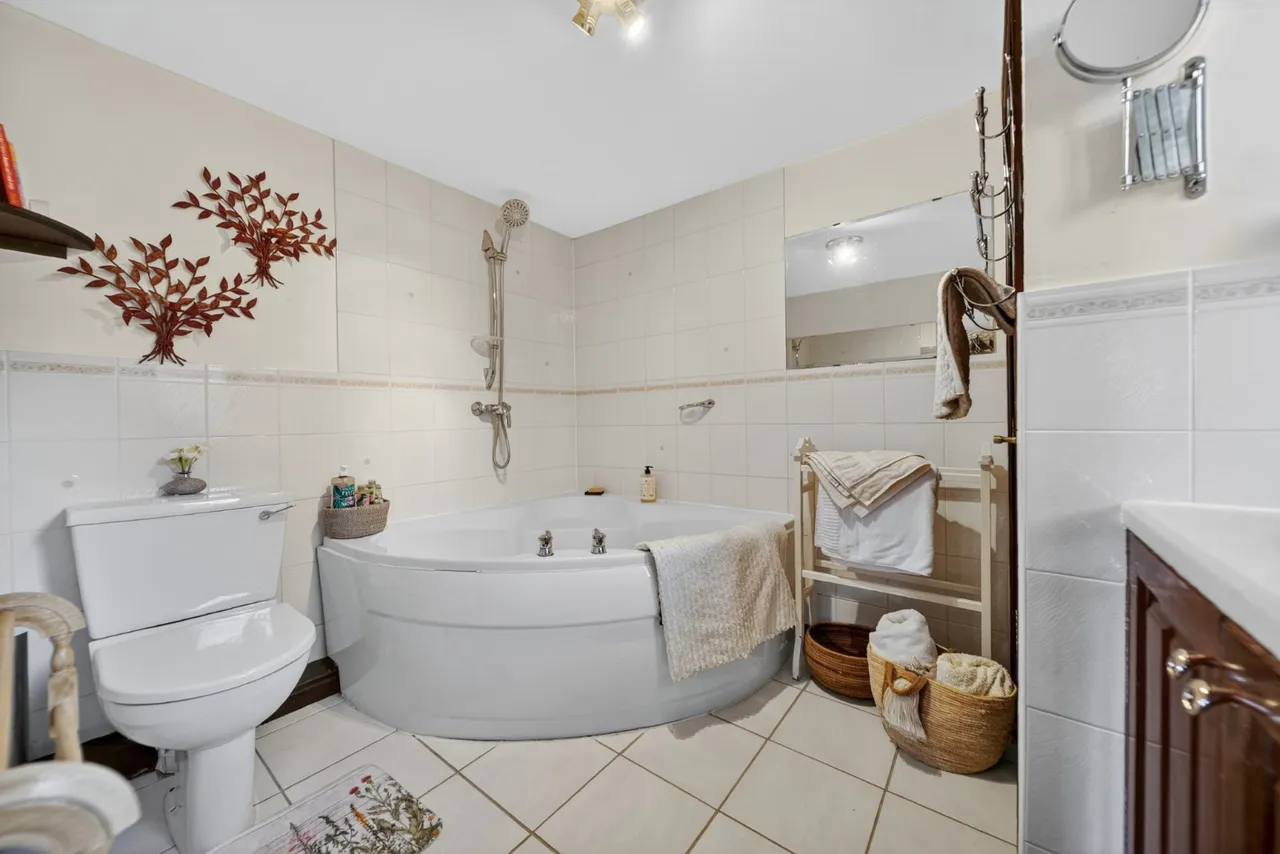 Westwood Drive, Ilkley, LS29, photo 10
