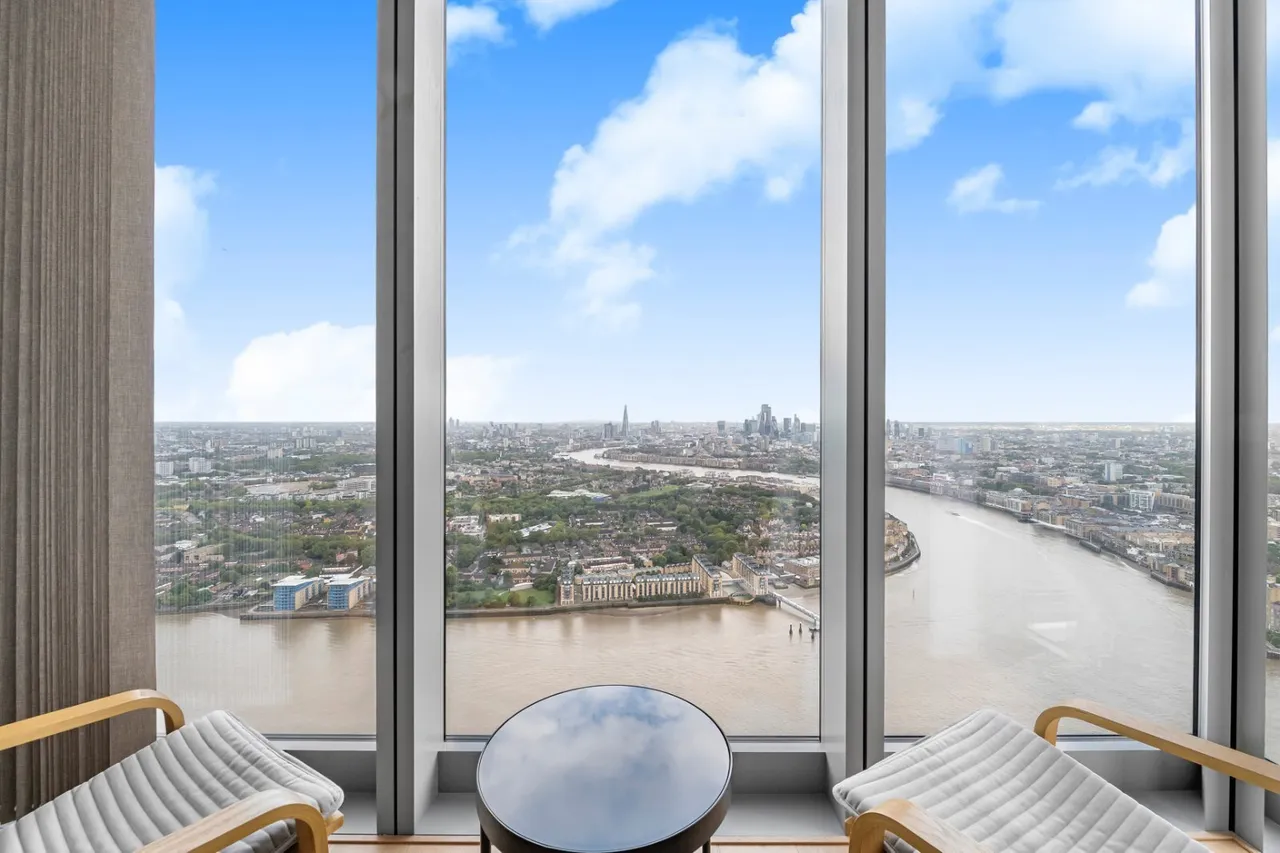 2 bed flat for sale, Marsh Wall, Canary Wharf, E14