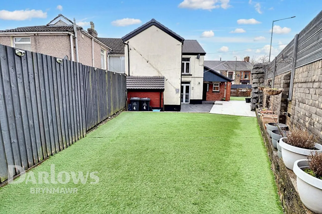 Alexandra Place, Tredegar, photo 5