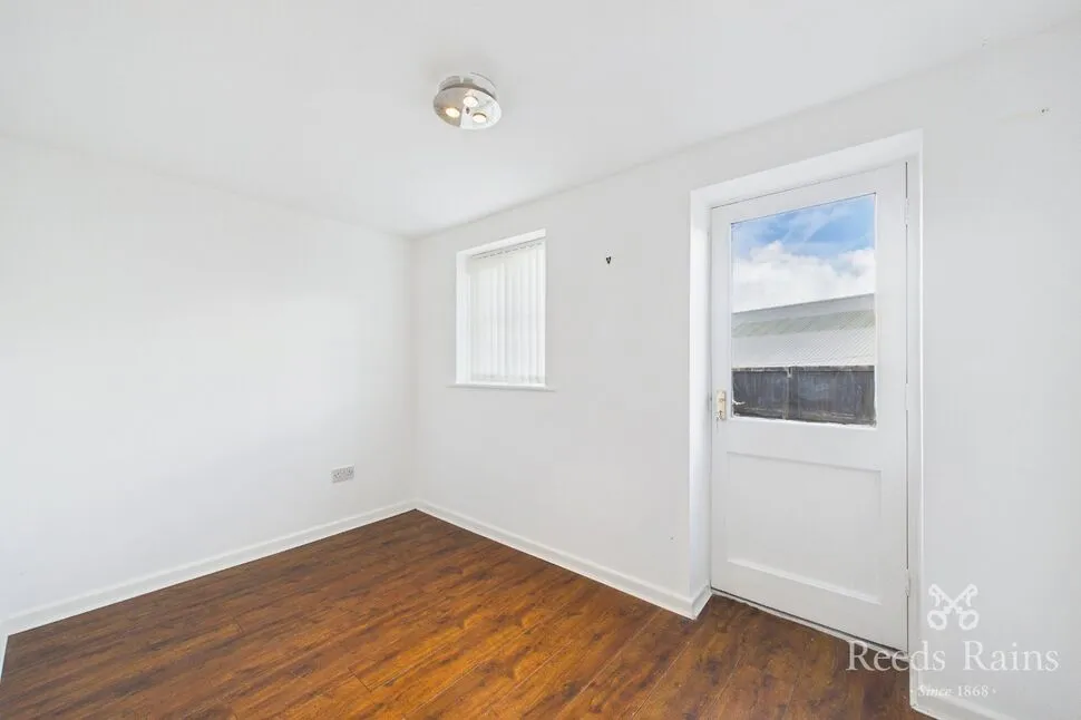 Apex Close, Burnley, Lancashire, BB11, photo 9