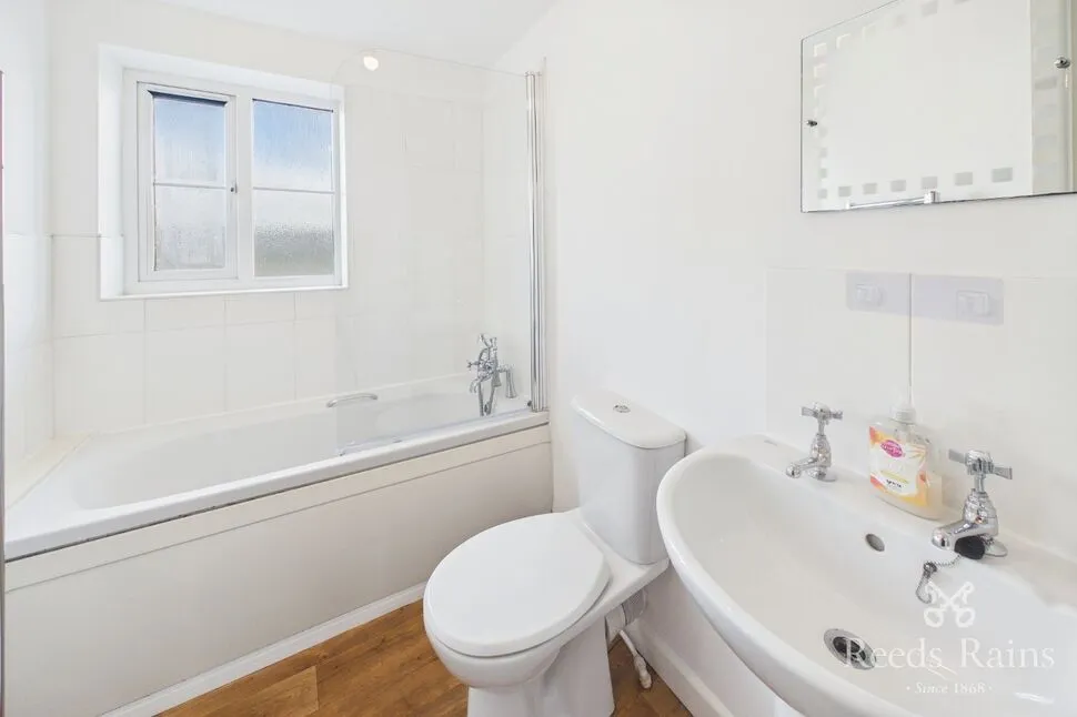 Apex Close, Burnley, Lancashire, BB11, photo 4