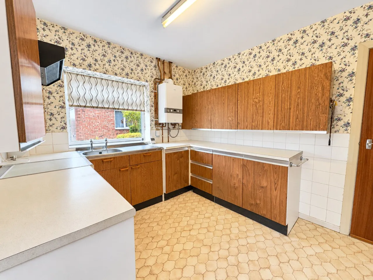 Nicholls Drive, Pensby, CH61, photo 6