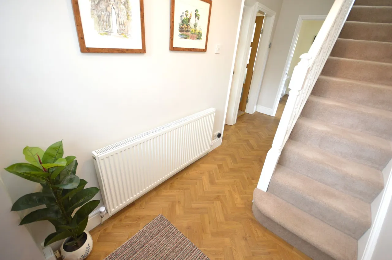 Bowerfold Lane, Stockport, photo 2