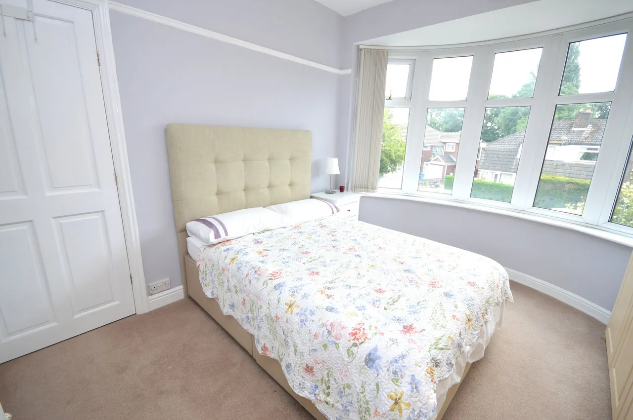Bowerfold Lane, Stockport, photo 19