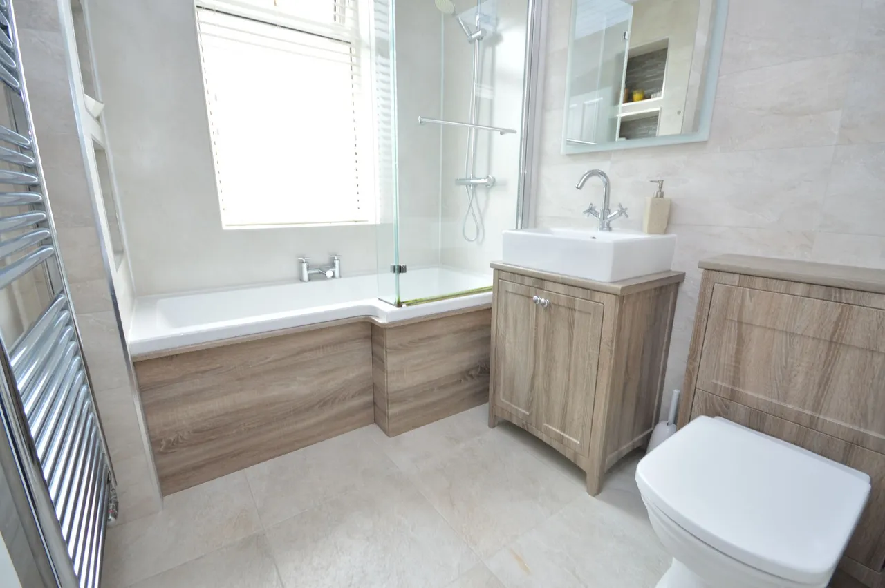 Bowerfold Lane, Stockport, photo 24