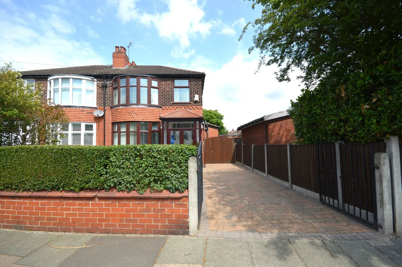 Bowerfold Lane, Stockport, photo 32