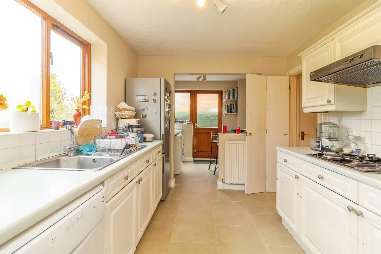 Shuttleworth Grove, Wavendon Gate, MILTON KEYNES, photo 8