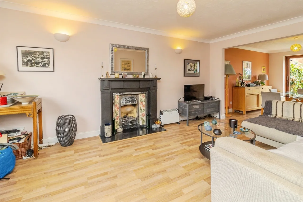 Shuttleworth Grove, Wavendon Gate, MILTON KEYNES, photo 2
