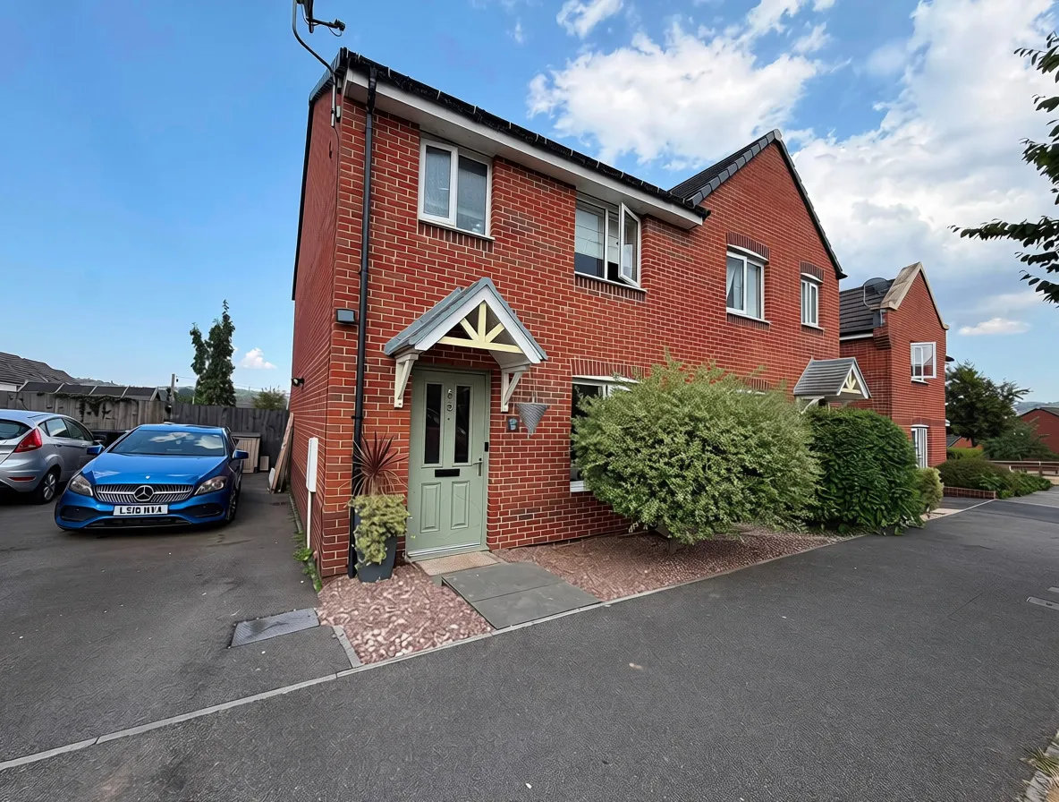3 bed house for sale — Gale Way, Tiverton