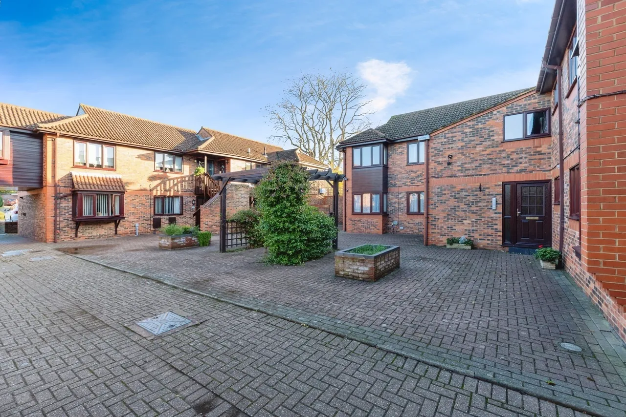 Rectory Court, High Street, Sandy, Bedfordshire, SG19, photo 4