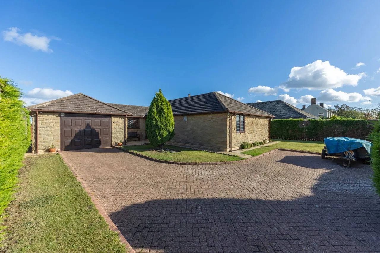 3 bed house for sale, Copperbeech, South Broomhill, NE65