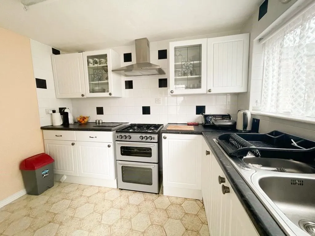 Spring Gardens, Silsden, BD20 0DJ, photo 3