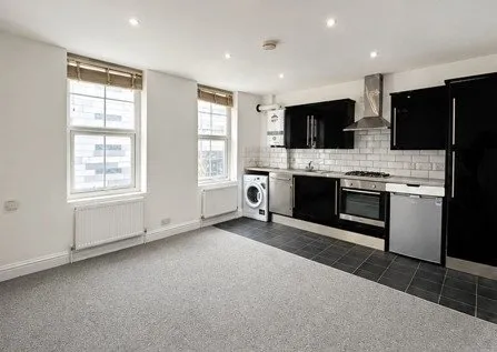 Woolwich Road, London, SE10, photo 2