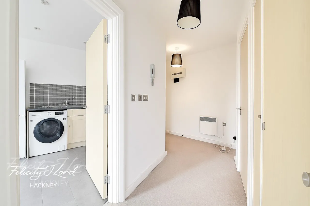Harry Zeital Way, E5, photo 4