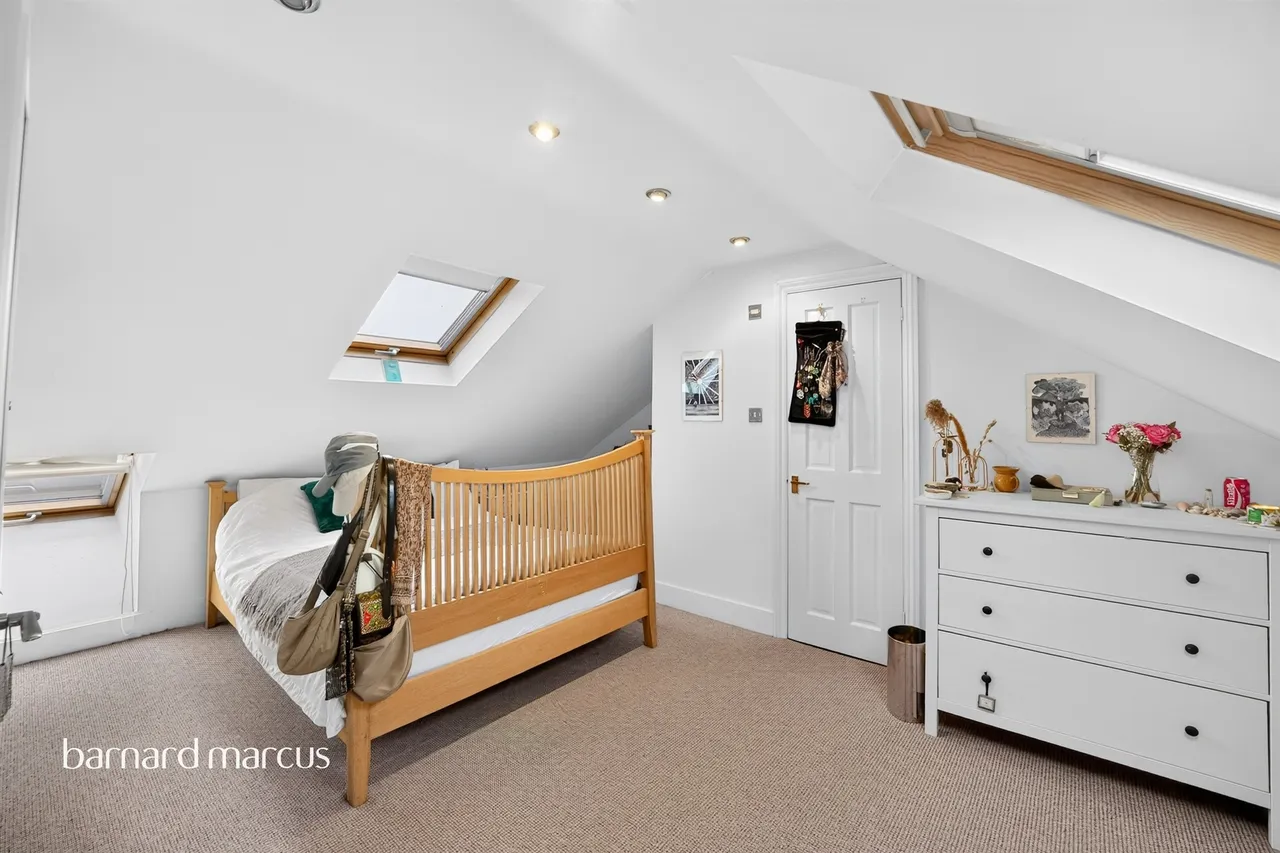 Pendle Road, London, SW16, photo 13