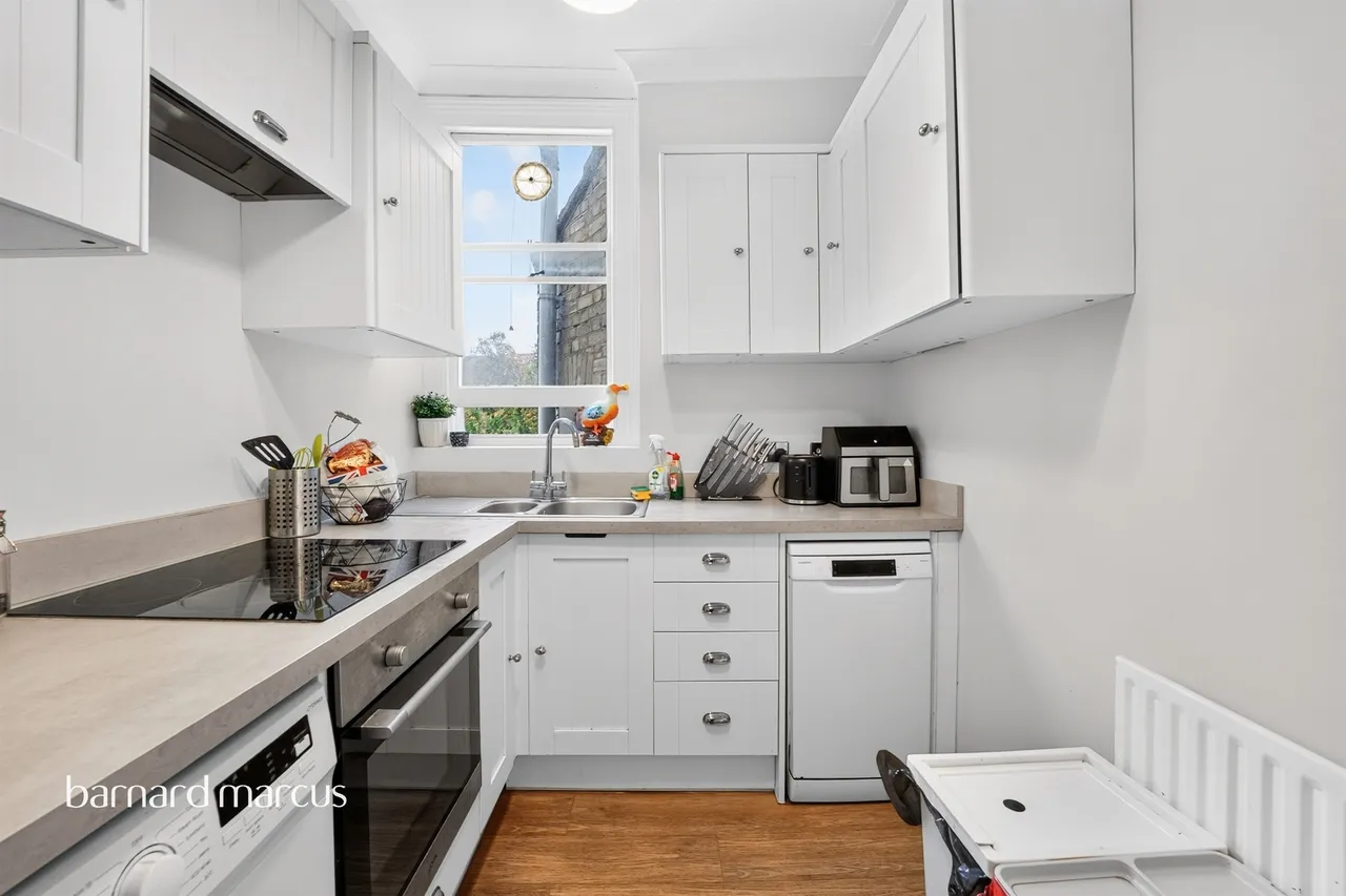 Pendle Road, London, SW16, photo 10
