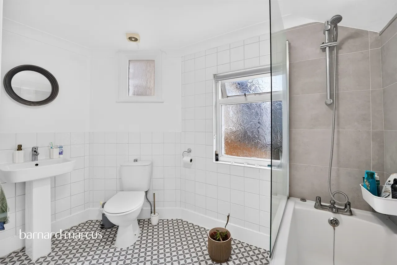 Pendle Road, London, SW16, photo 12