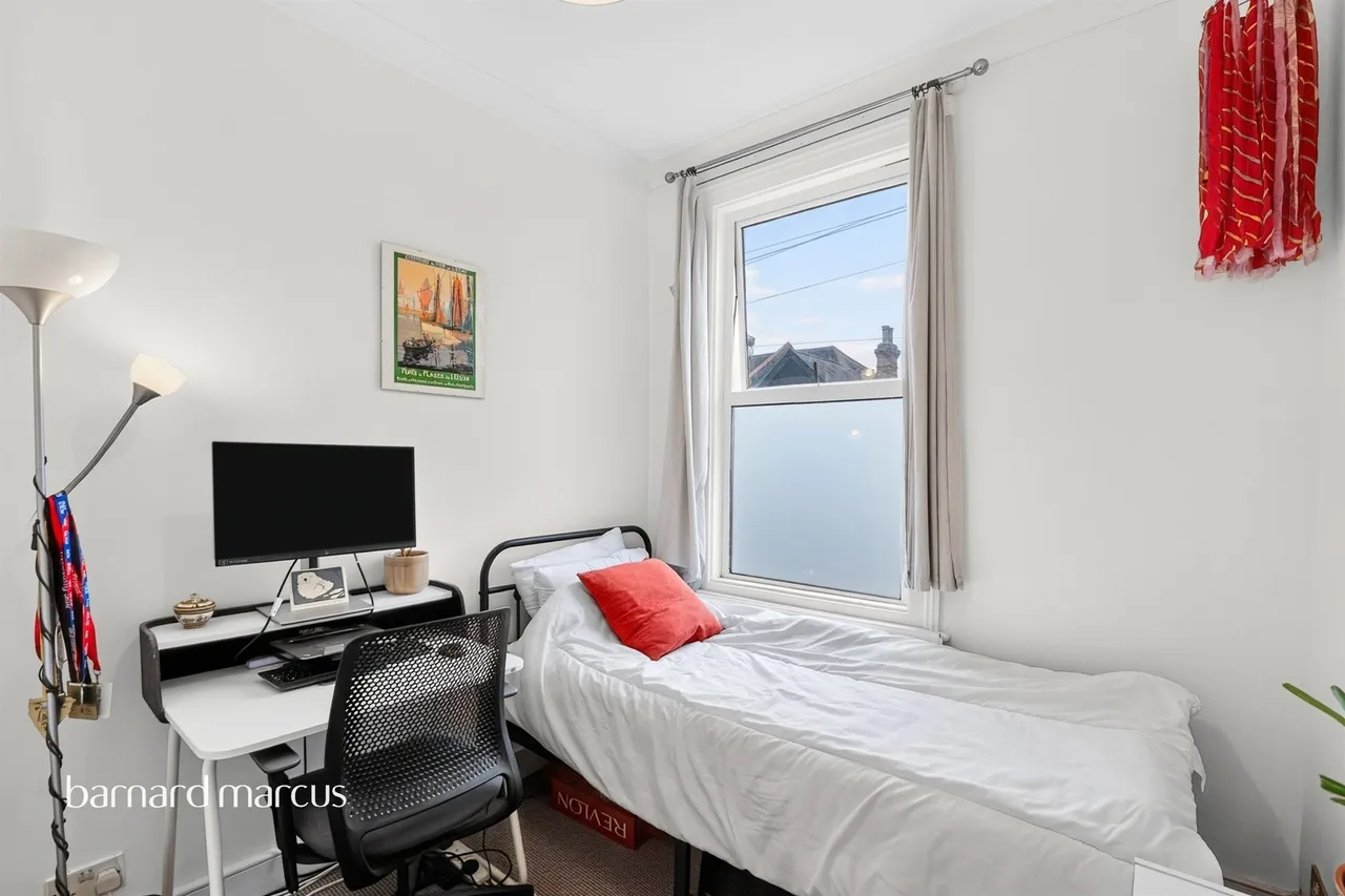 Pendle Road, London, SW16, photo 17