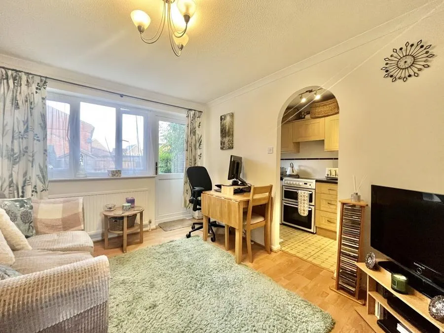 Wargrove Drive, College Town, GU47, photo 3