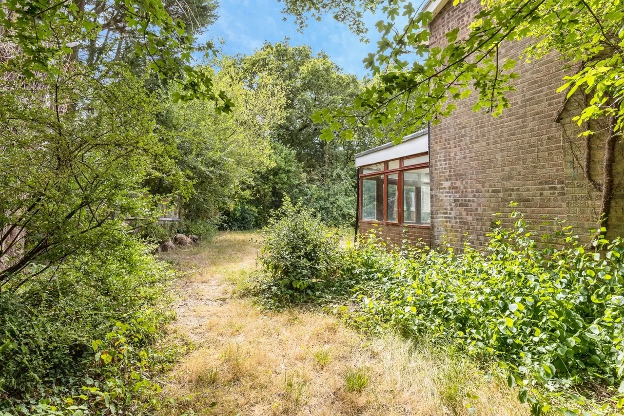 Beechwood, Southwater, RH13, photo 6