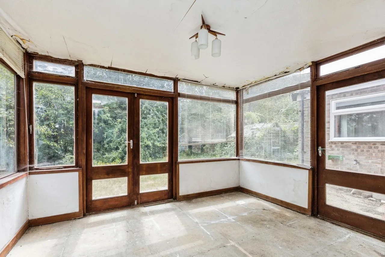 Beechwood, Southwater, RH13, photo 5