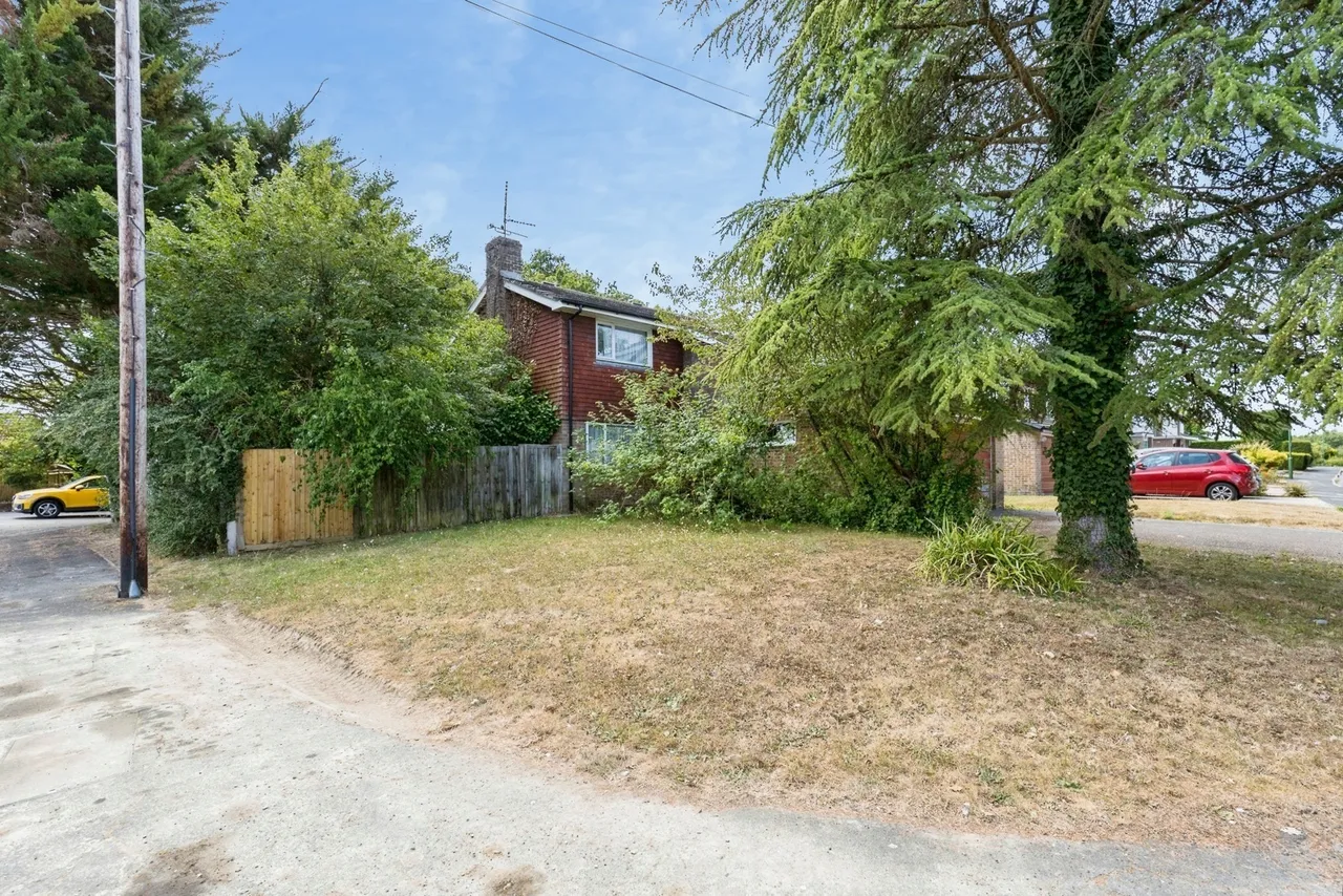 Beechwood, Southwater, RH13, photo 12