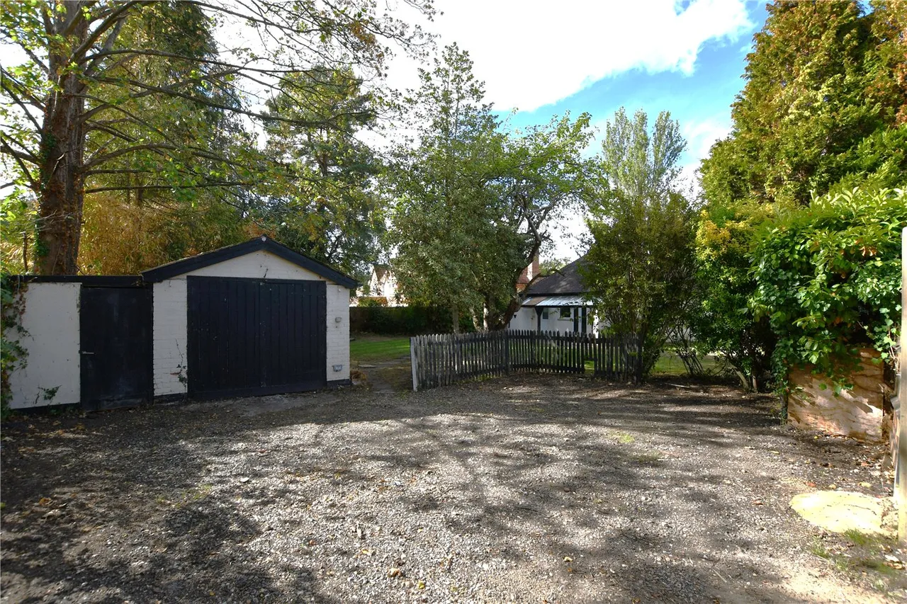 Forest Road, Hayley Green, Warfield, Bracknell, RG42, photo 8
