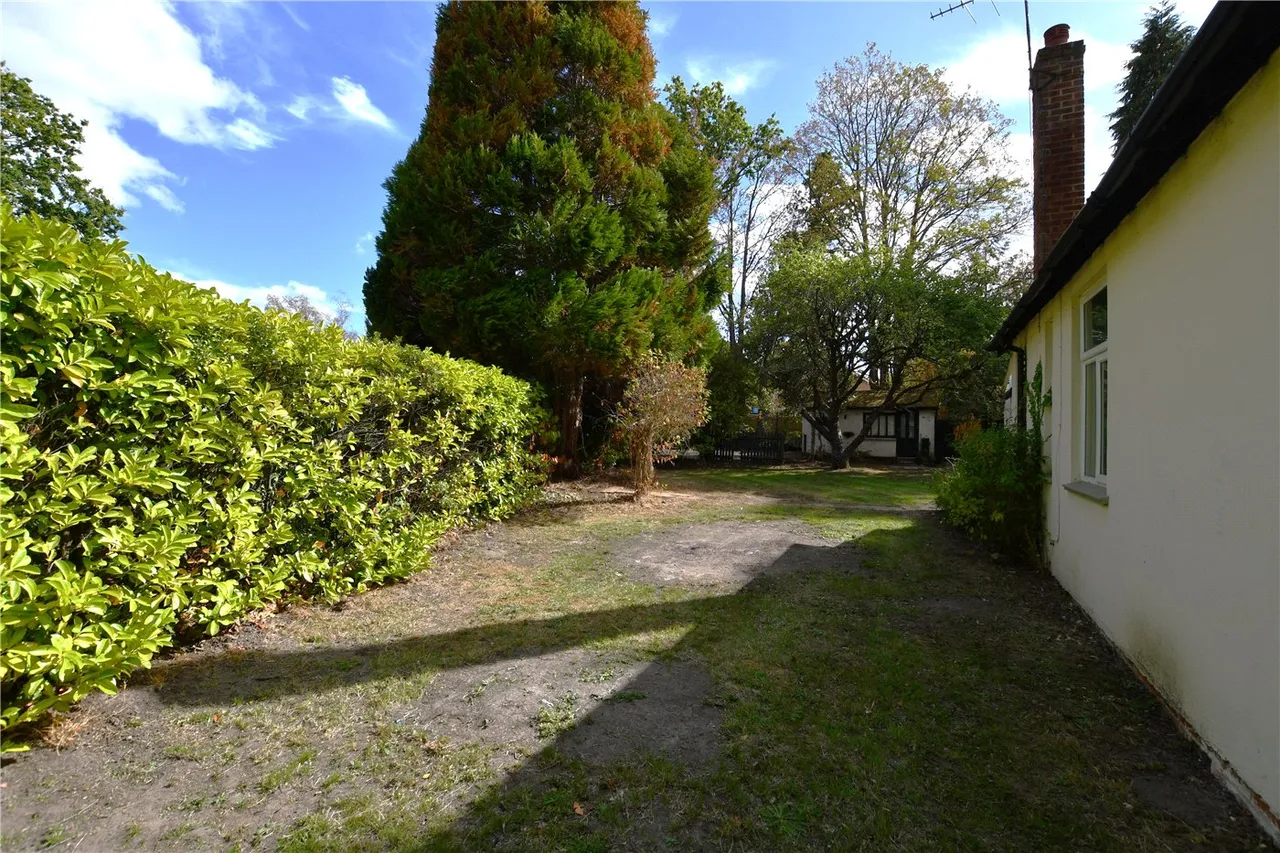 Forest Road, Hayley Green, Warfield, Bracknell, RG42, photo 10