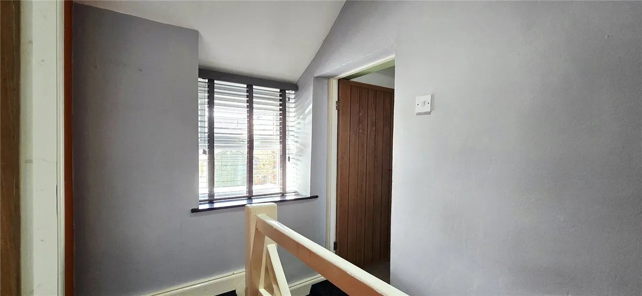 London Road, Holyhead, LL65, photo 14