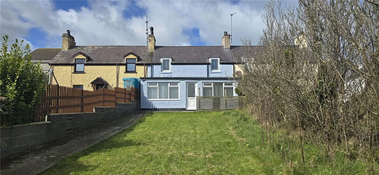 2 bed house for sale, London Road, Holyhead, LL65