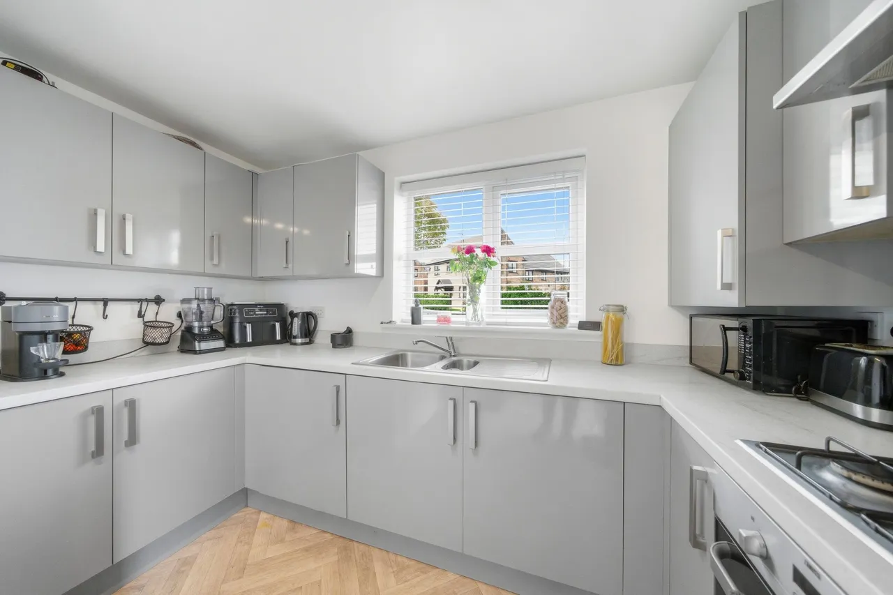 Hilldale, Ashton-In-Makerfield, Wigan, WN4 0AJ, photo 3