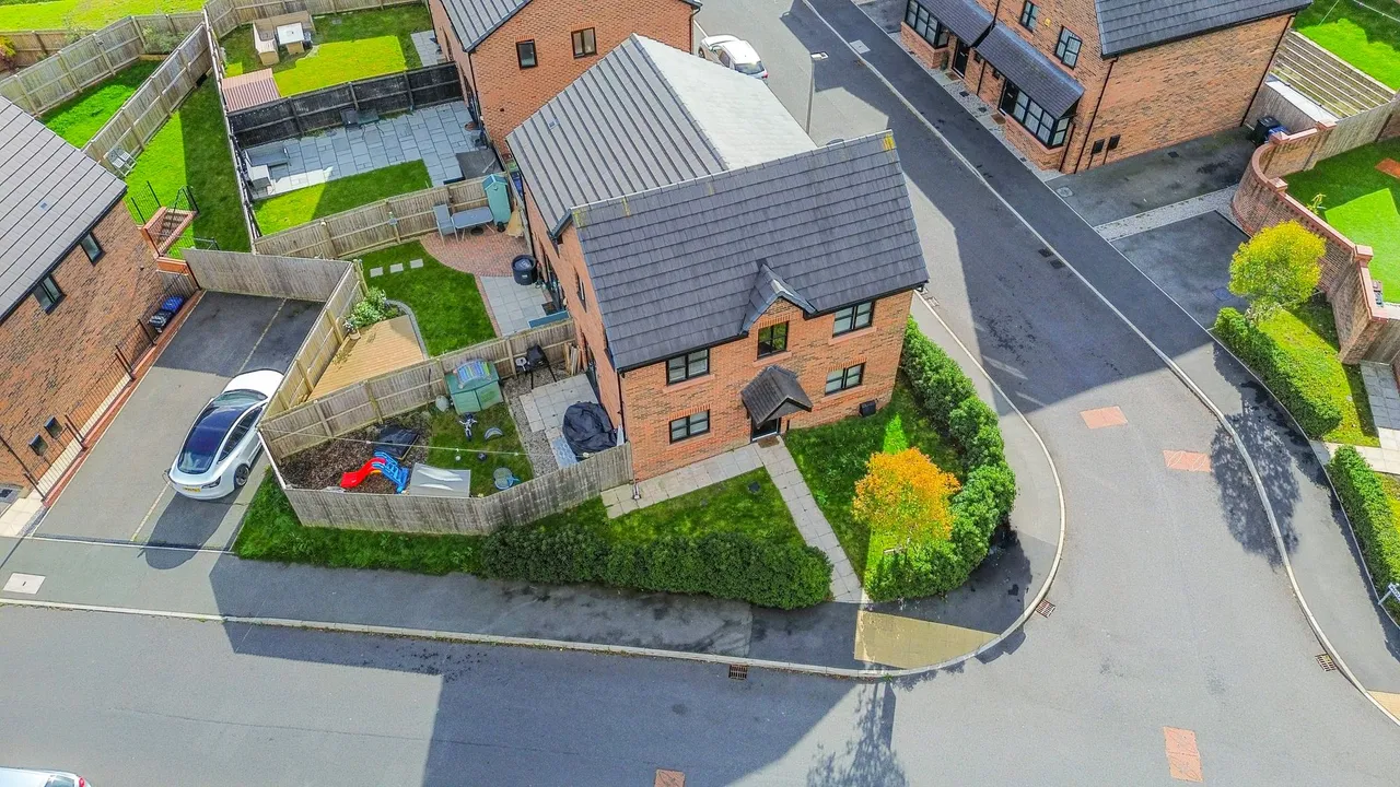 Hilldale, Ashton-In-Makerfield, Wigan, WN4 0AJ, photo 18