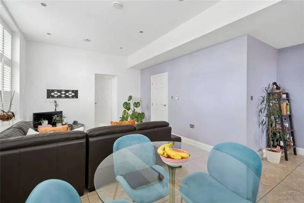 King Edward Place, Bushey WD23 2RH, photo 4