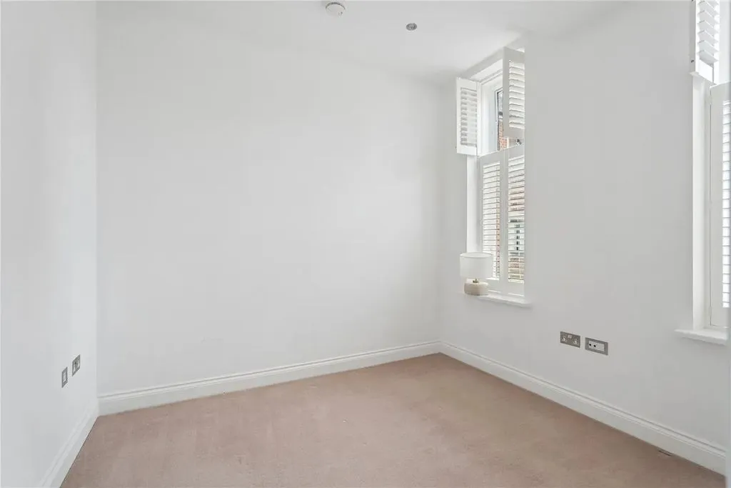 King Edward Place, Bushey WD23 2RH, photo 6