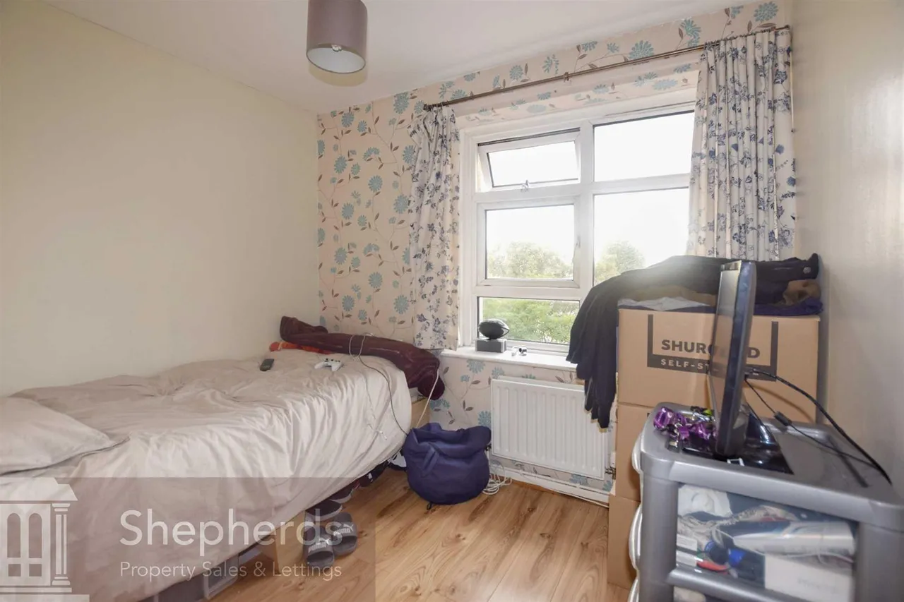 Holdbrook South, Waltham Cross, EN8, photo 7