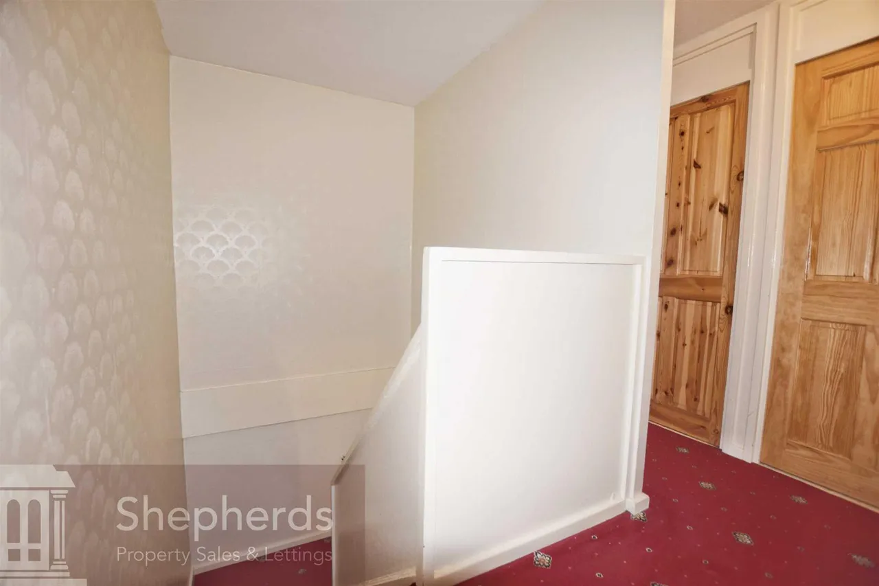 Holdbrook South, Waltham Cross, EN8, photo 9