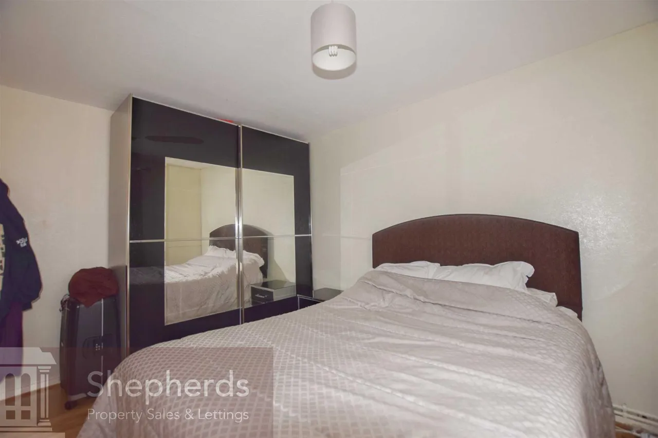 Holdbrook South, Waltham Cross, EN8, photo 5