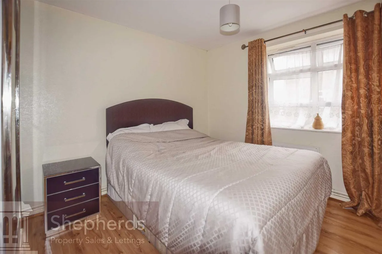 Holdbrook South, Waltham Cross, EN8, photo 8