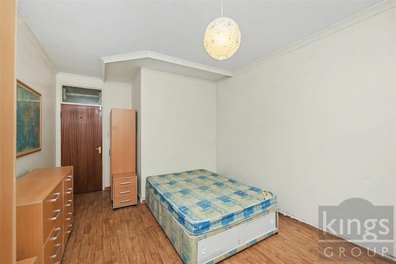 Whymark Avenue, Wood Green, photo 9