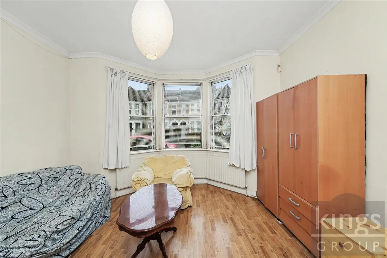 Whymark Avenue, Wood Green, photo 5