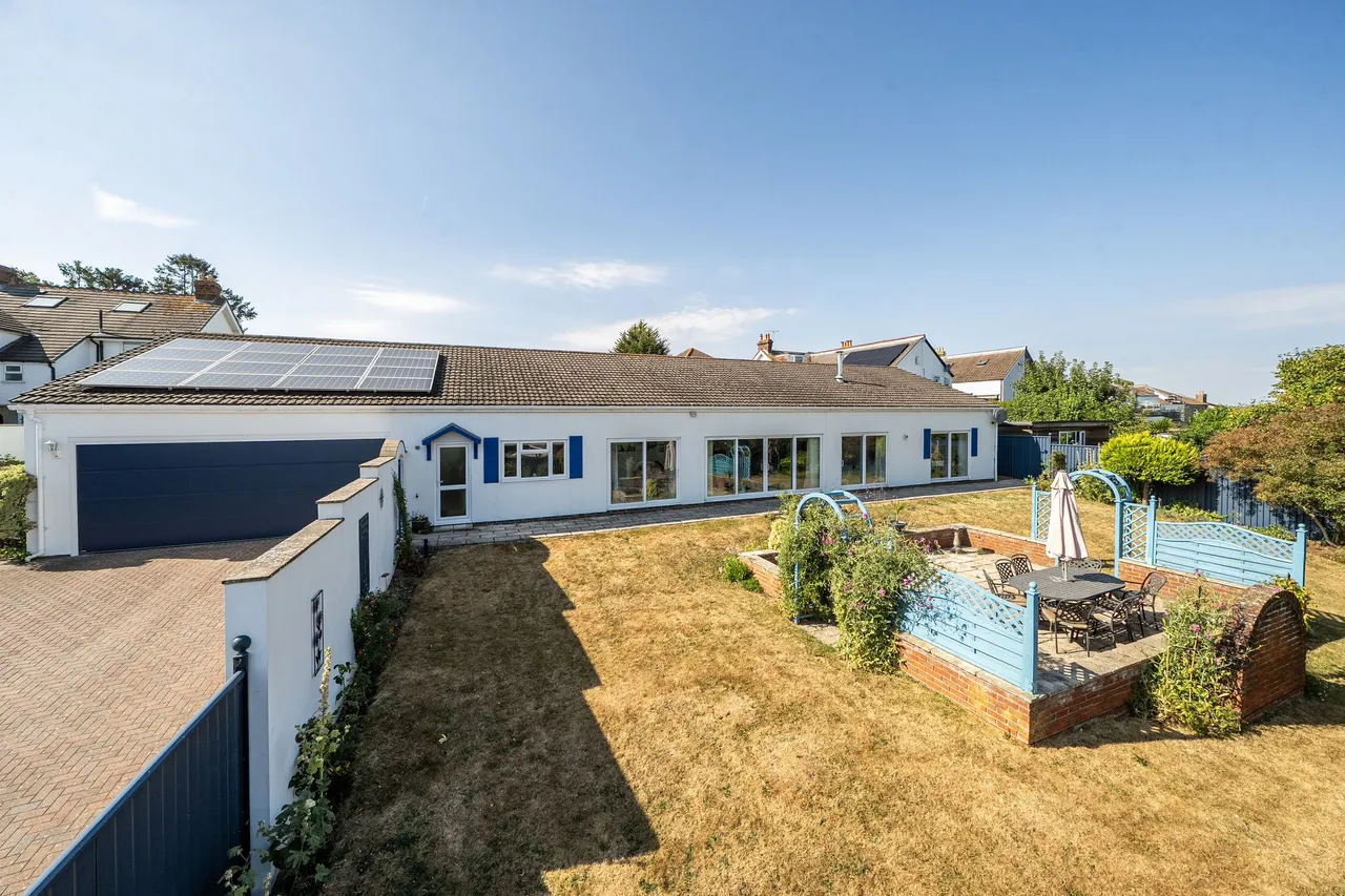 4 bed property for sale, Bedhampton Hill, Havant, PO9