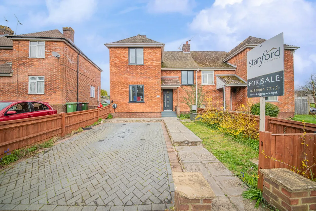 3 bed house for sale — Nightingale Avenue, Eastleigh, SO50 9JS