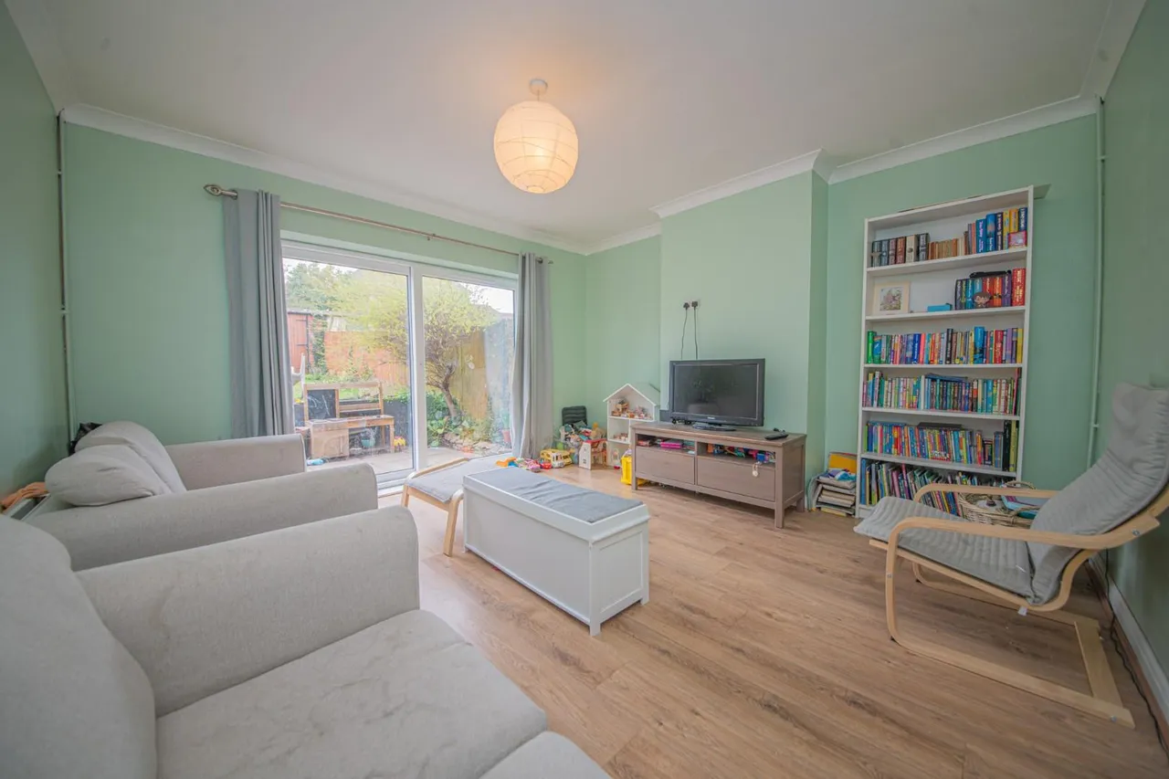 Nightingale Avenue, Eastleigh, SO50 9JS, photo 2