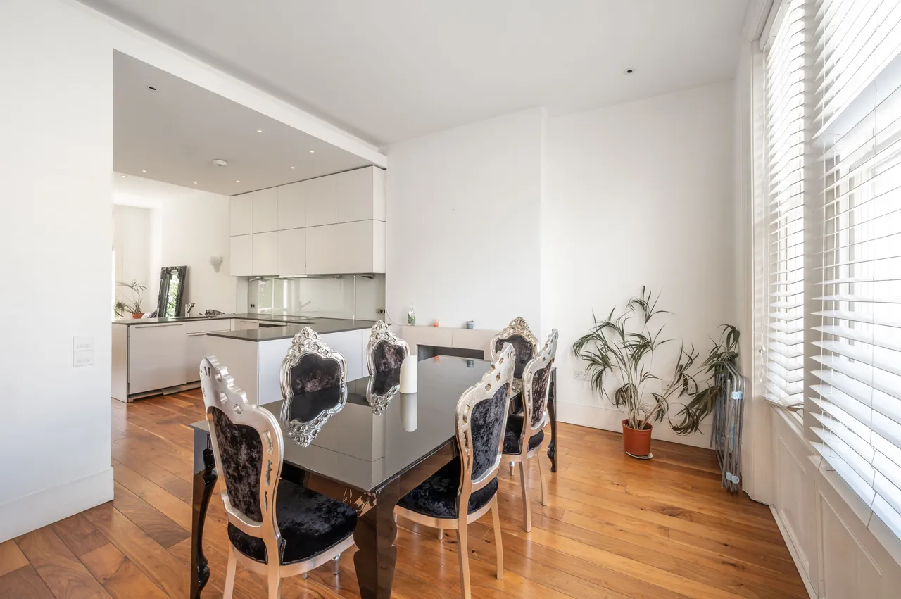 Flat 3, 20 Hampstead Hill Gardens, London, photo 3