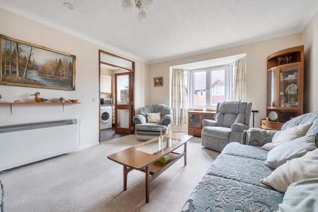 Ferndale Court, Thatcham, RG19, photo 6