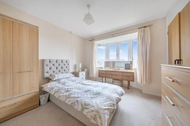 Ferndale Court, Thatcham, RG19, photo 15